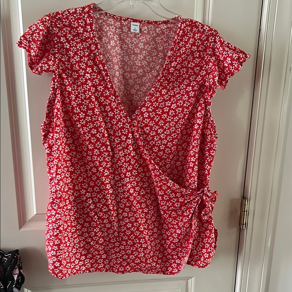 OLD NAVY Red Floral Wrap Top XL